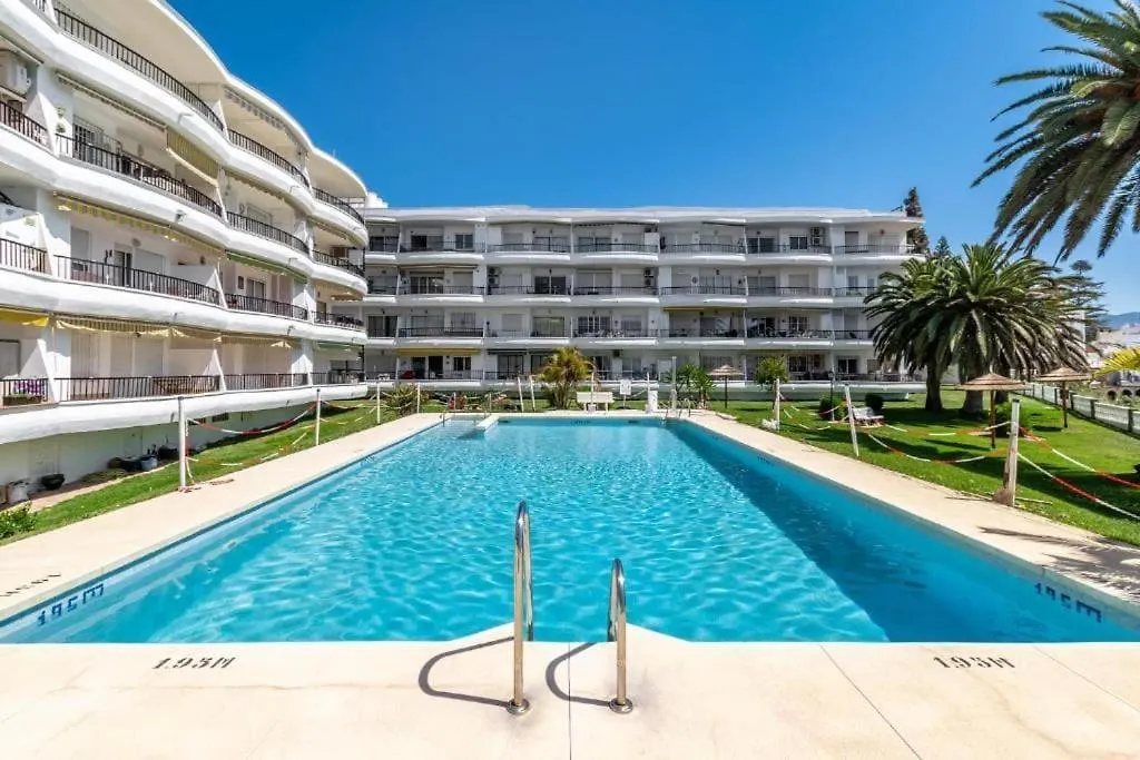 Beautiful Apartment In Acapulco Playa, Nerja 0*,  Spanje
